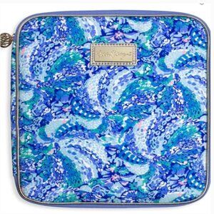 Lilly Pulitzer Printed Agenda folio featured in print wave to wave NWT